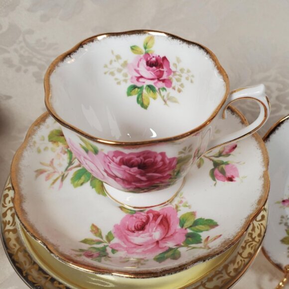 Vintage Royal Albert "American Beauty" Tea Set – 2 Cups & Saucers + Side Plate - Picture 3 of 7
